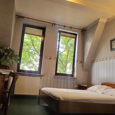 Hostel Bialoleka - Darmowy Parking, Szybkie Wifi! *