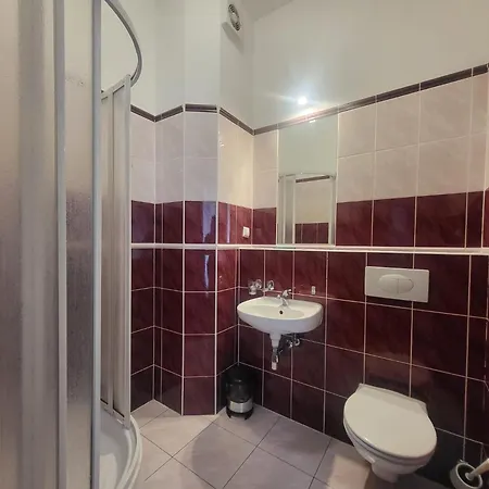 Bialoleka - Darmowy Parking, Szybkie Wifi! Hostel