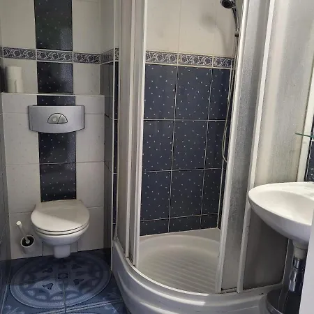 호스텔 Bialoleka - Darmowy Parking, Szybkie Wifi!