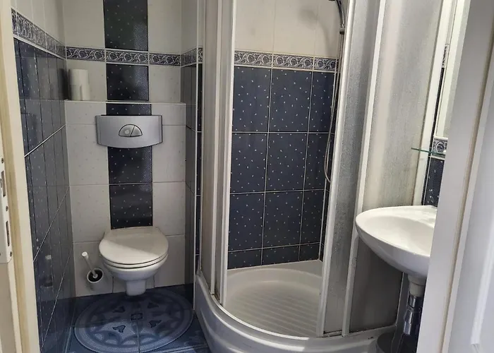 Hostel Bialoleka - Darmowy Parking, Szybkie Wifi!