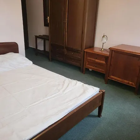 Hostel Bialoleka - Darmowy Parking, Szybkie Wifi!